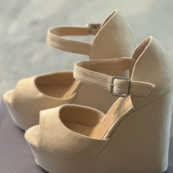 WAYDERNS Womens Solid Slingback Ankle Strap Peep Toe Wedge - Picture 2 of 9